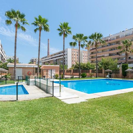 Charming Apartment On The Beach - Pool And Parking Малага Екстериор снимка